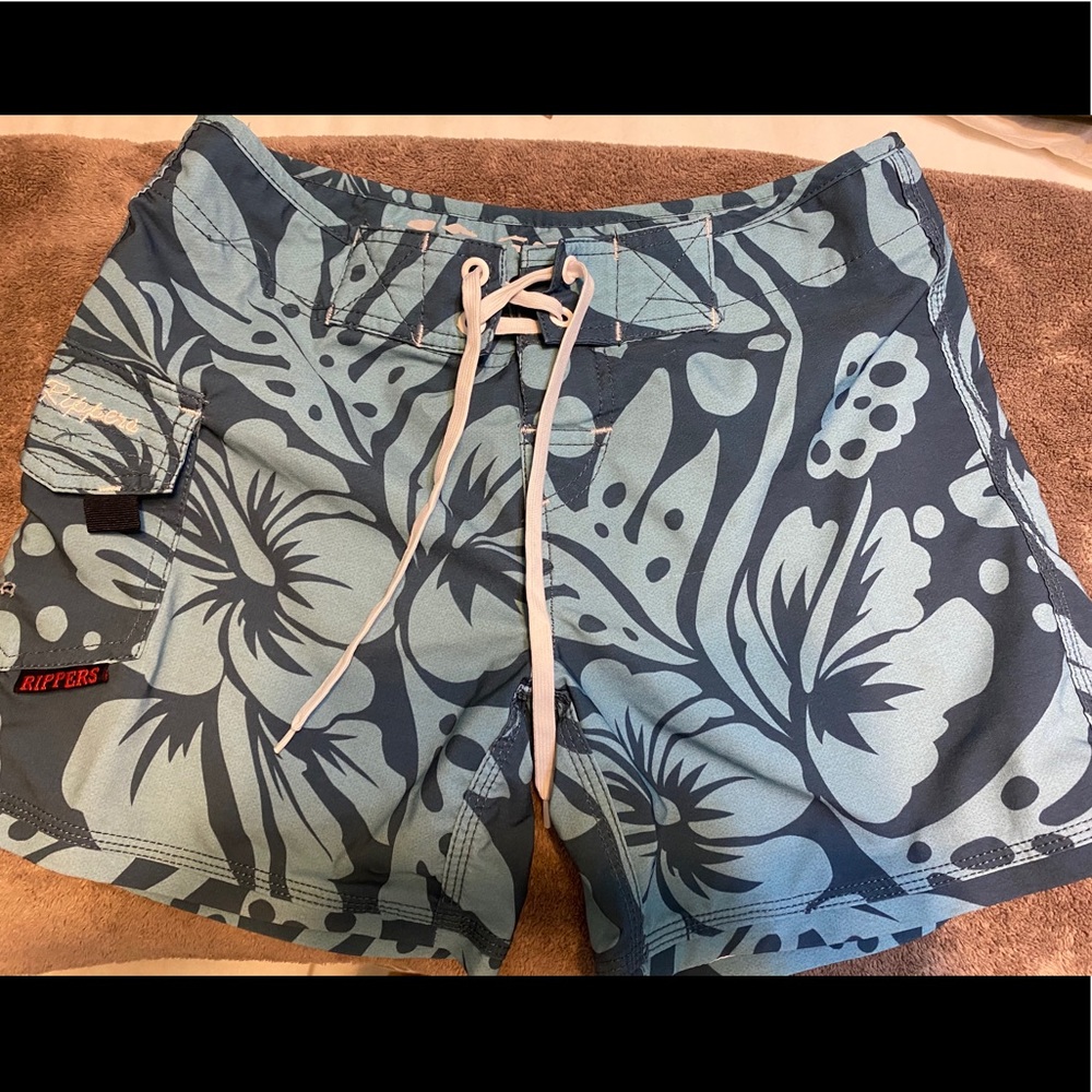 Maui Rippers womens board shorts - size 0
